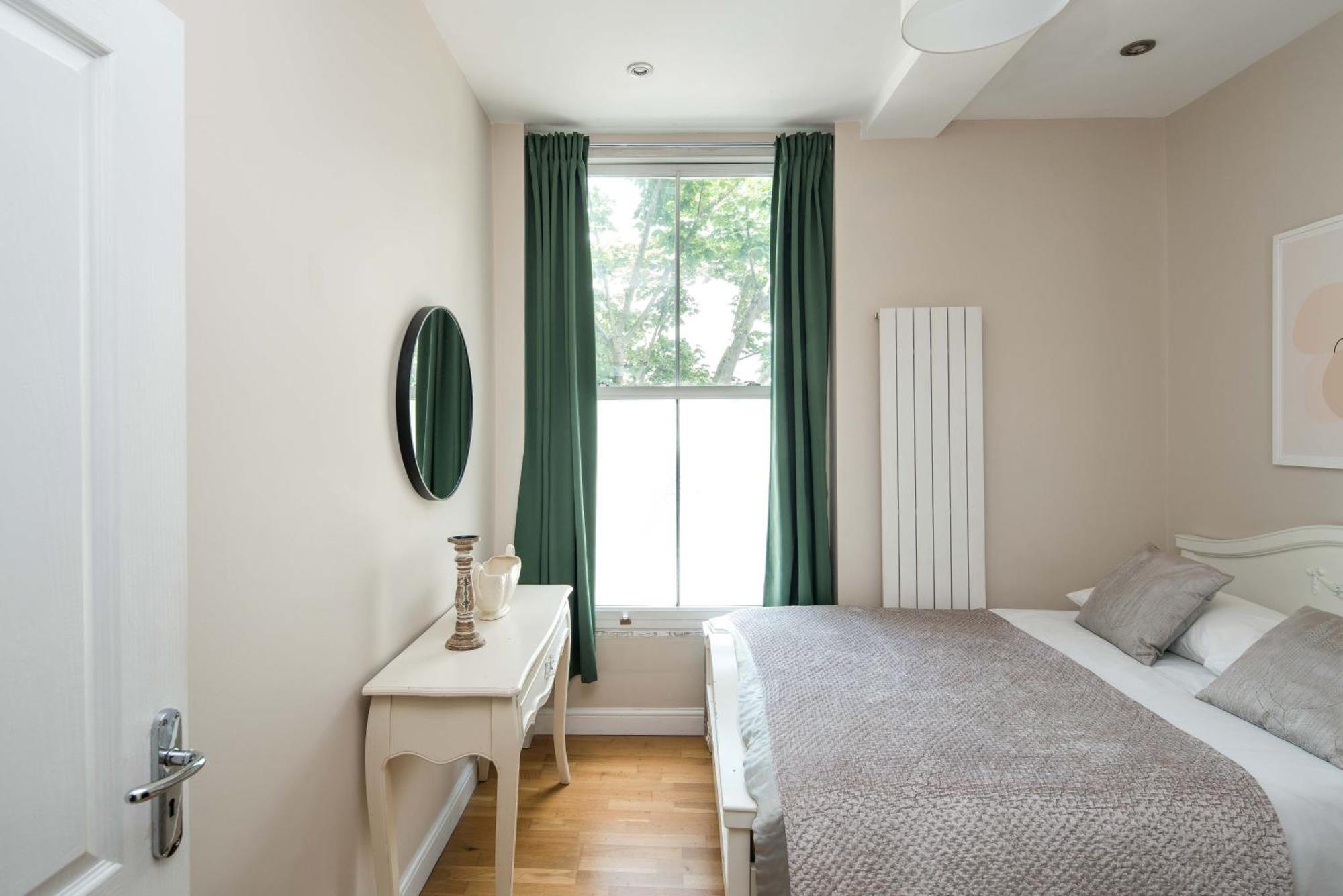 Chic 2-Bedroom Apartment On The Kings Road, Chelsea London